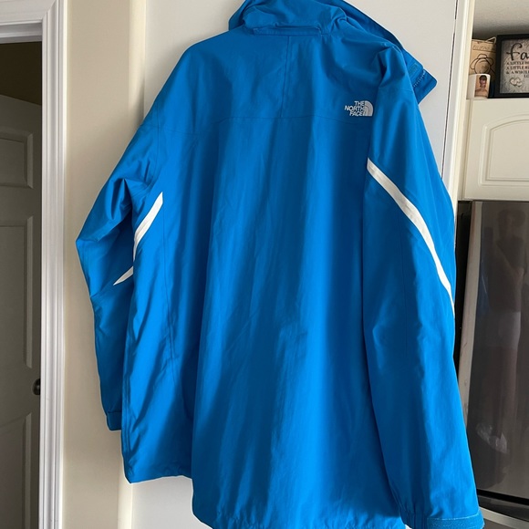 Men’s The North Face XL 3in1 Waterproof Windproof Convertible Parka - Picture 8 of 10